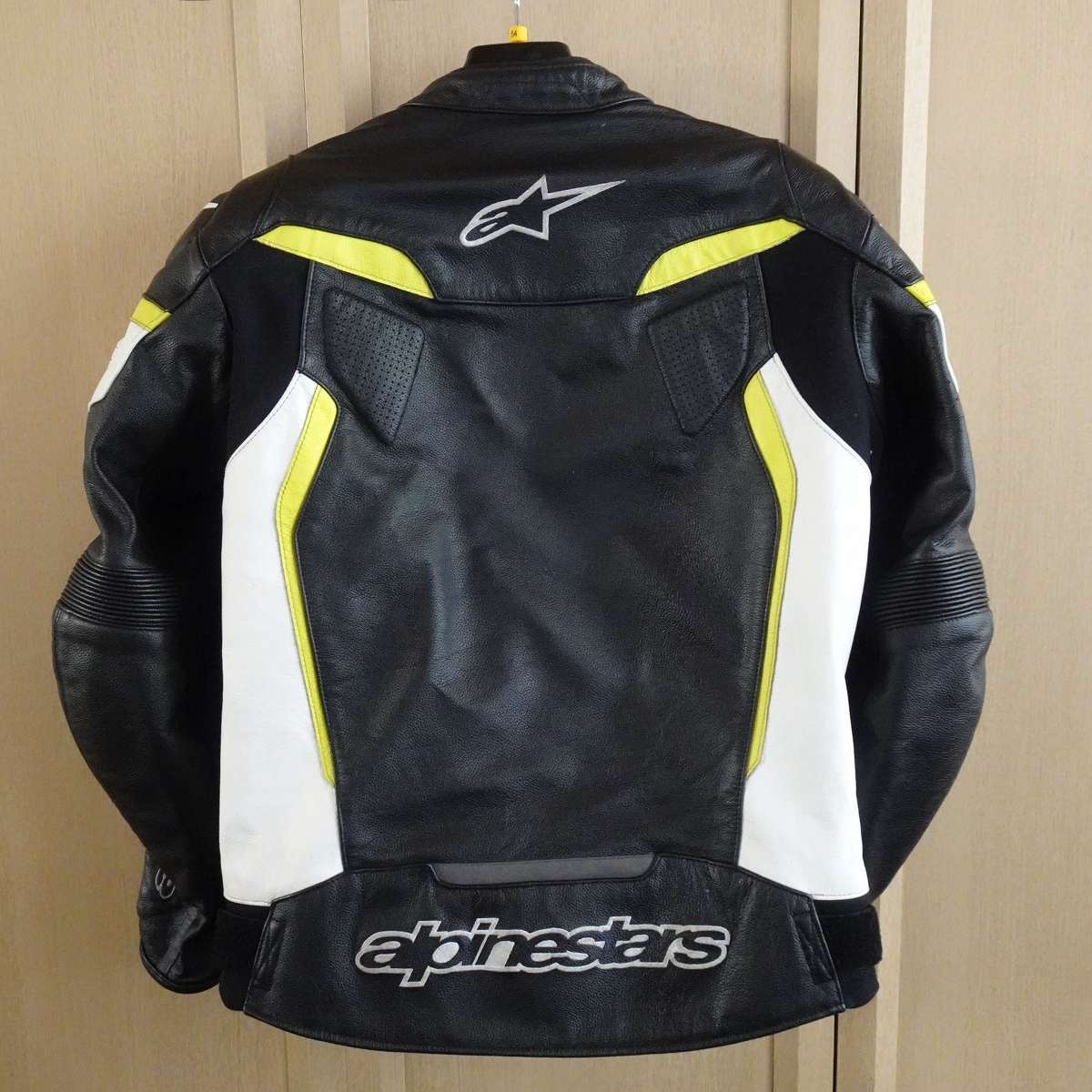  free shipping Alpine Stars separate racing suit leather jacket EU54 USA44 GP PLUS R v2 leather coveralls coverall alpinestars used 