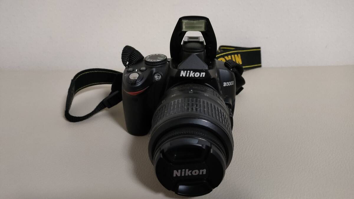 Nikon ニコン D3000 デジタル一眼レフカメラ レンズ付き_画像2
