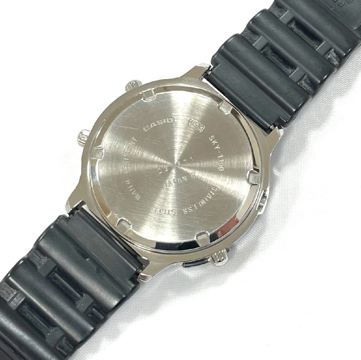 ☆希少 電池交換済み CASIO SKY WALKER カシオ スカイウォーカー SKY-1100 シルバー × ブラック デジタル ヴィンテージ 腕時計の画像3