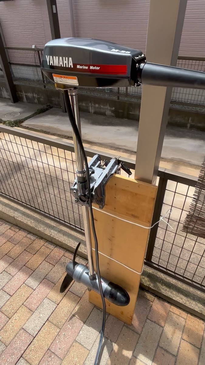 美品】ヤマハ 電動船外機 マリンモーター M-25-L-W ハンドコン 美品】ヤマハ 電動船外機 マリンモーター M-25-L-W ハンドコン