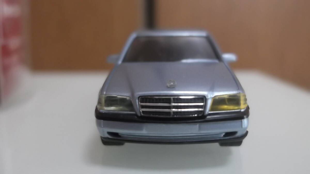 herpa 1/87 メルセデス・ベンツ C220（W202）の画像2