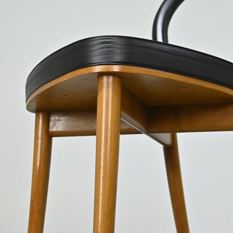 Yahoo!オークション - Cassina “Goteborg” 本革 サイドチェア Yahoo!オークション - Cassina “Goteborg” 本革 サイドチェア