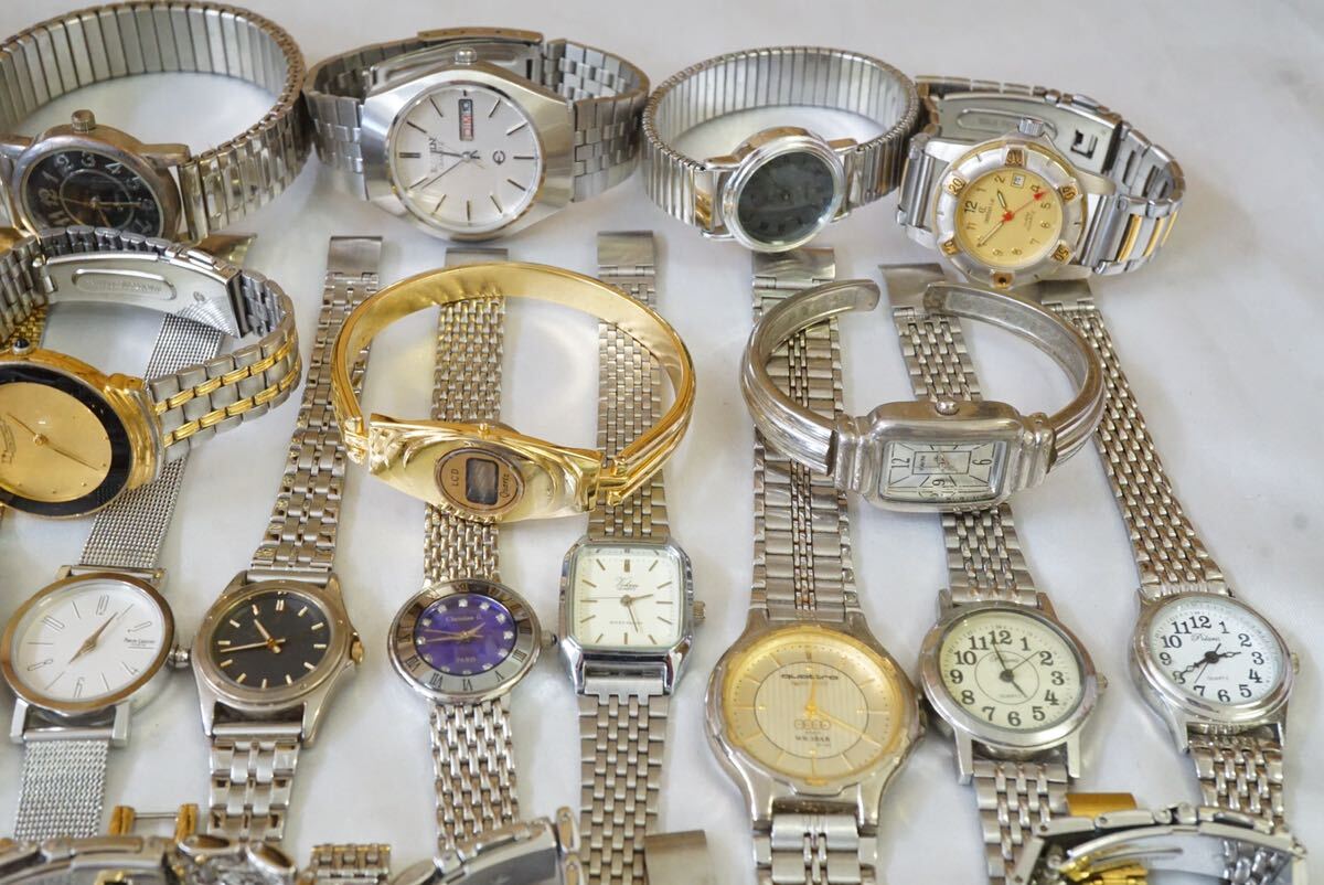 F632 много наручные часы 50 позиций комплект Vintage аксессуары мужской женский совместно . суммировать продажа комплектом кварц неподвижный товар 