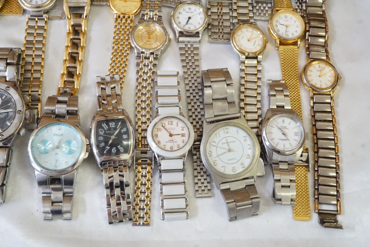 F632 много наручные часы 50 позиций комплект Vintage аксессуары мужской женский совместно . суммировать продажа комплектом кварц неподвижный товар 