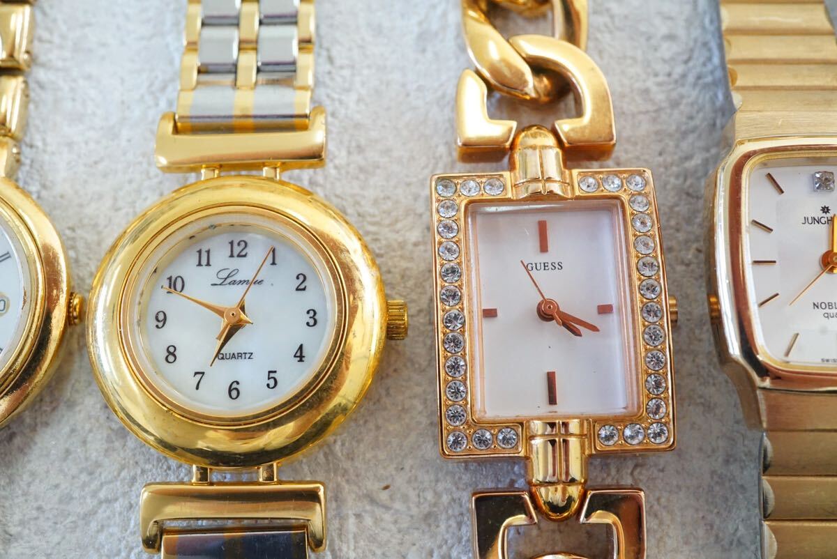 F591 GUESS/ALBAなど ゴールドカラー 腕時計 メンズ レディース アクセサリー クォーツ 大量 セット まとめて おまとめ まとめ売り 不動品の画像3