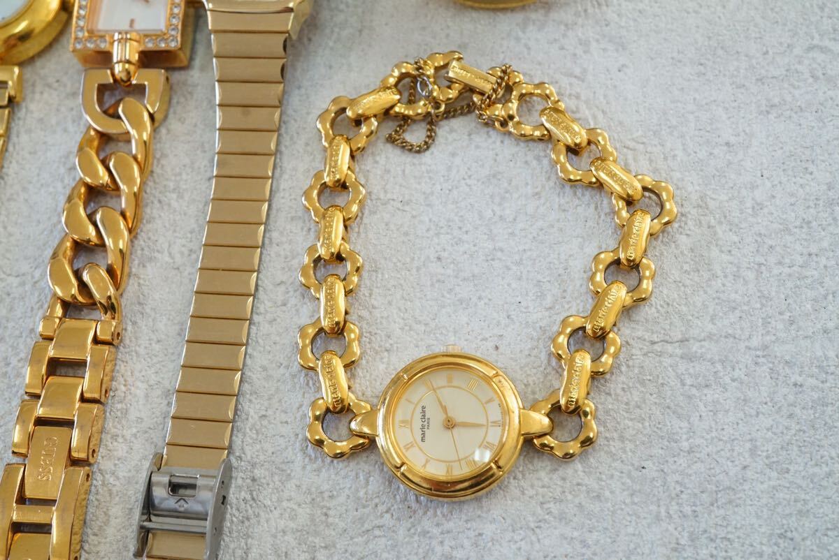 F591 GUESS/ALBAなど ゴールドカラー 腕時計 メンズ レディース アクセサリー クォーツ 大量 セット まとめて おまとめ まとめ売り 不動品の画像6