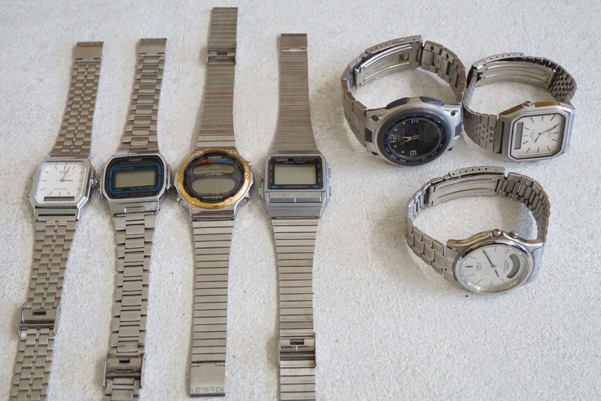 F870 CASIO/カシオ クォーツ デジタル メンズ 腕時計 7点セット アクセサリー 大量 まとめて おまとめ まとめ売り 不動品_画像1