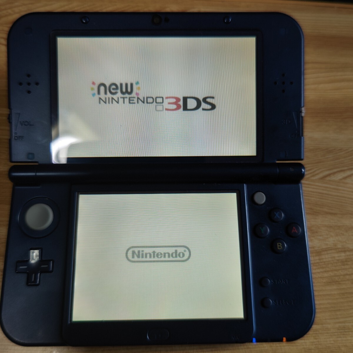 中古　Nintendo New 3DS 初期化済み　本体のみ　箱取説無し　バッテリー大容量タイプ？_画像1