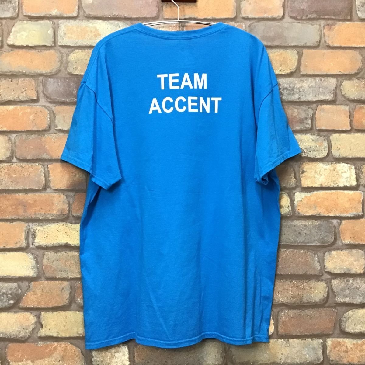 ME10-892★BIGサイズ!!★状態良好★【TEAM ACCENT】ブルー コットン100% 半袖 Tシャツ【メンズ XL】USA古着 スポーツ プリント GILDAN_画像3