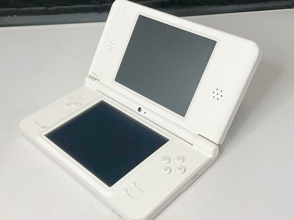 Nintendo Nintendo DS i LL корпус UTL-001