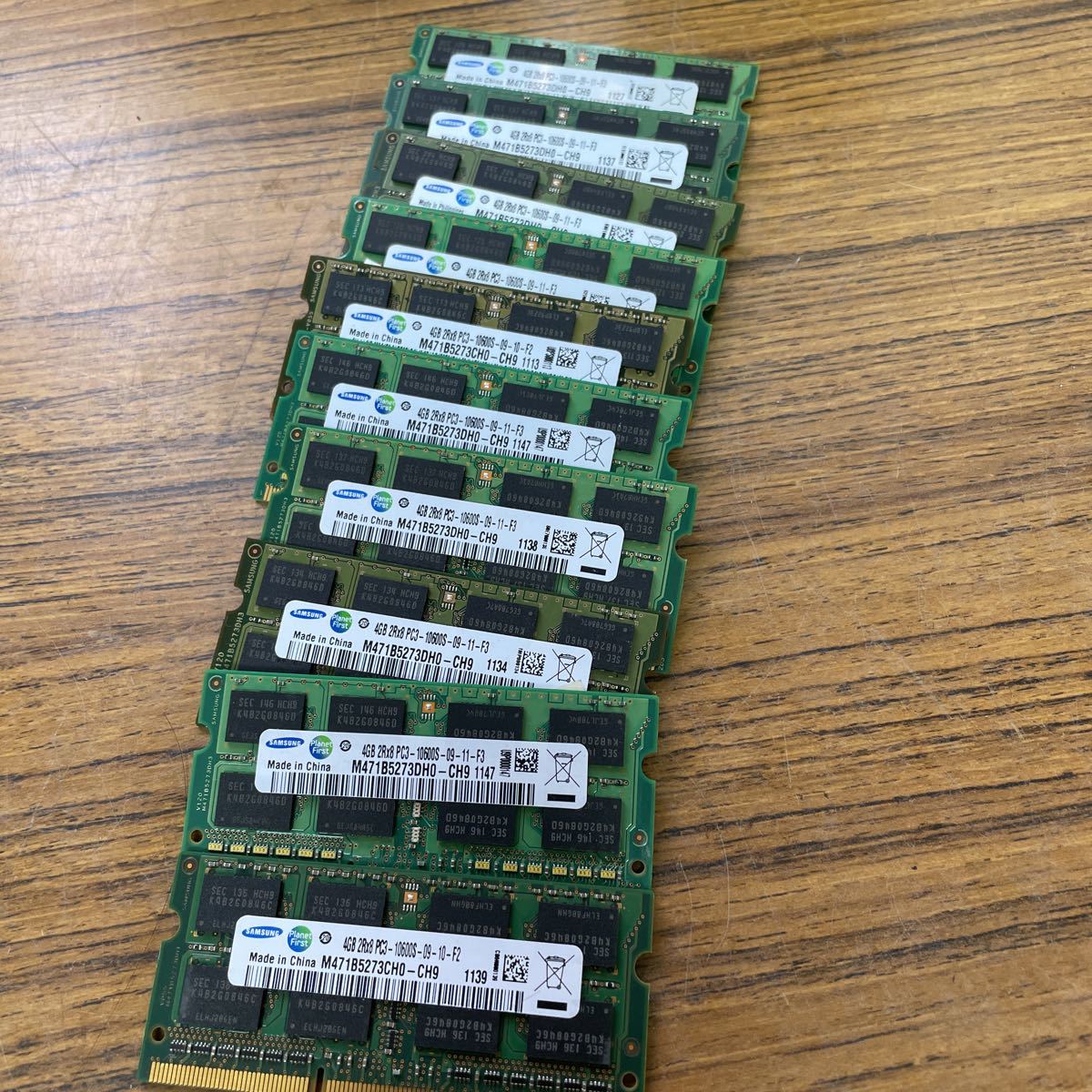 SAMSUNG ノートPC メモリ4GB 2Rx8 PC3-10600S 10枚セットの画像1