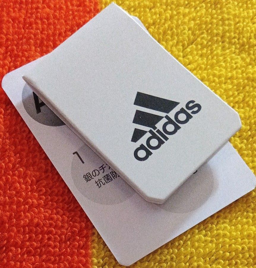 Adidas　オレンジ&イエロー色綿100%スポーツタオル　未使用　送料込み