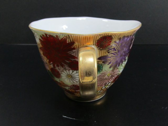 ##① Kutani . work gold paint overglaze enamels flower . comb flower . cup & saucer 100 flower .. one customer ##