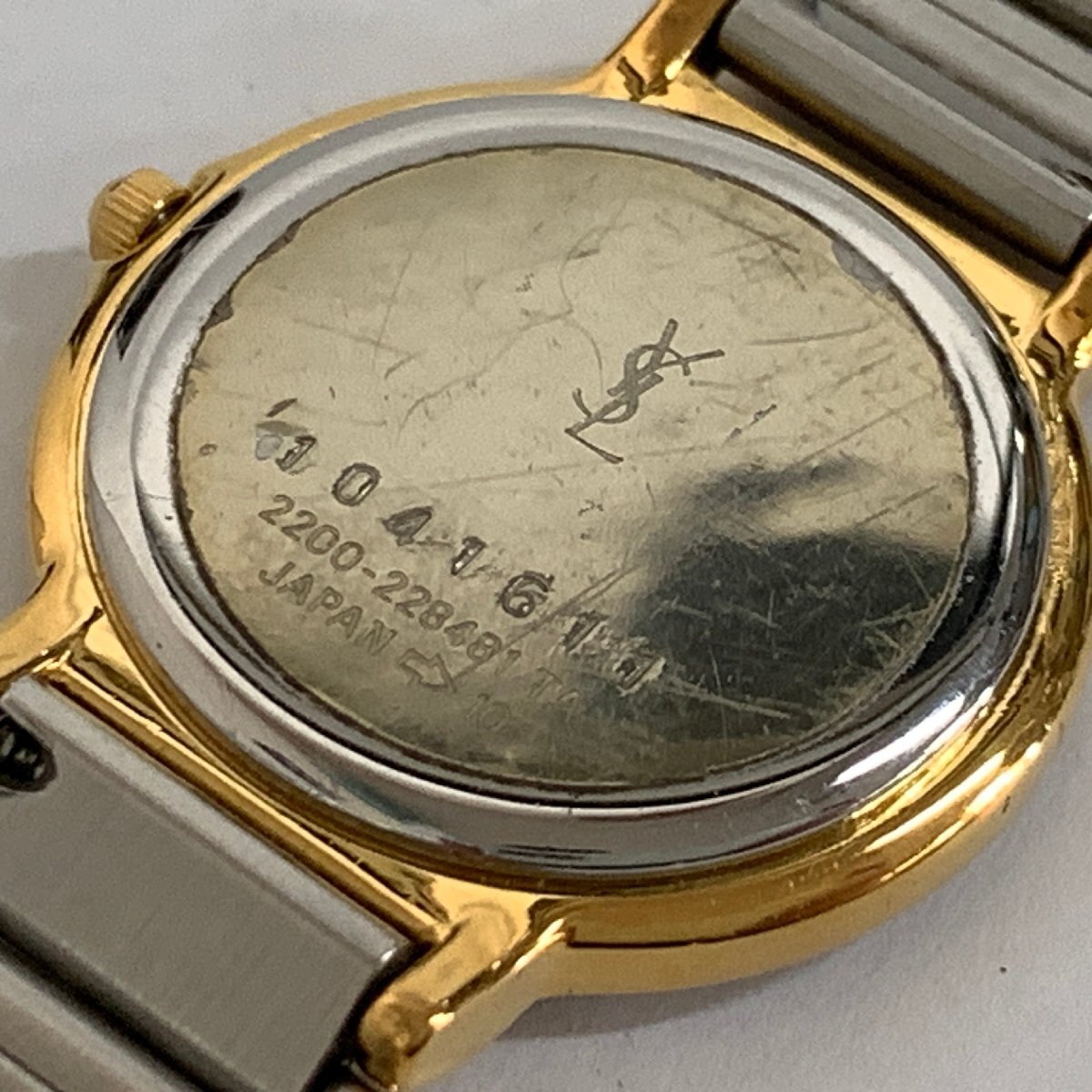 f001 B 美品 YVES SAINT LAURENT イブサンローラン 2200-228481 QZ アイボリー文字盤 レディース腕時計 動作品の画像6