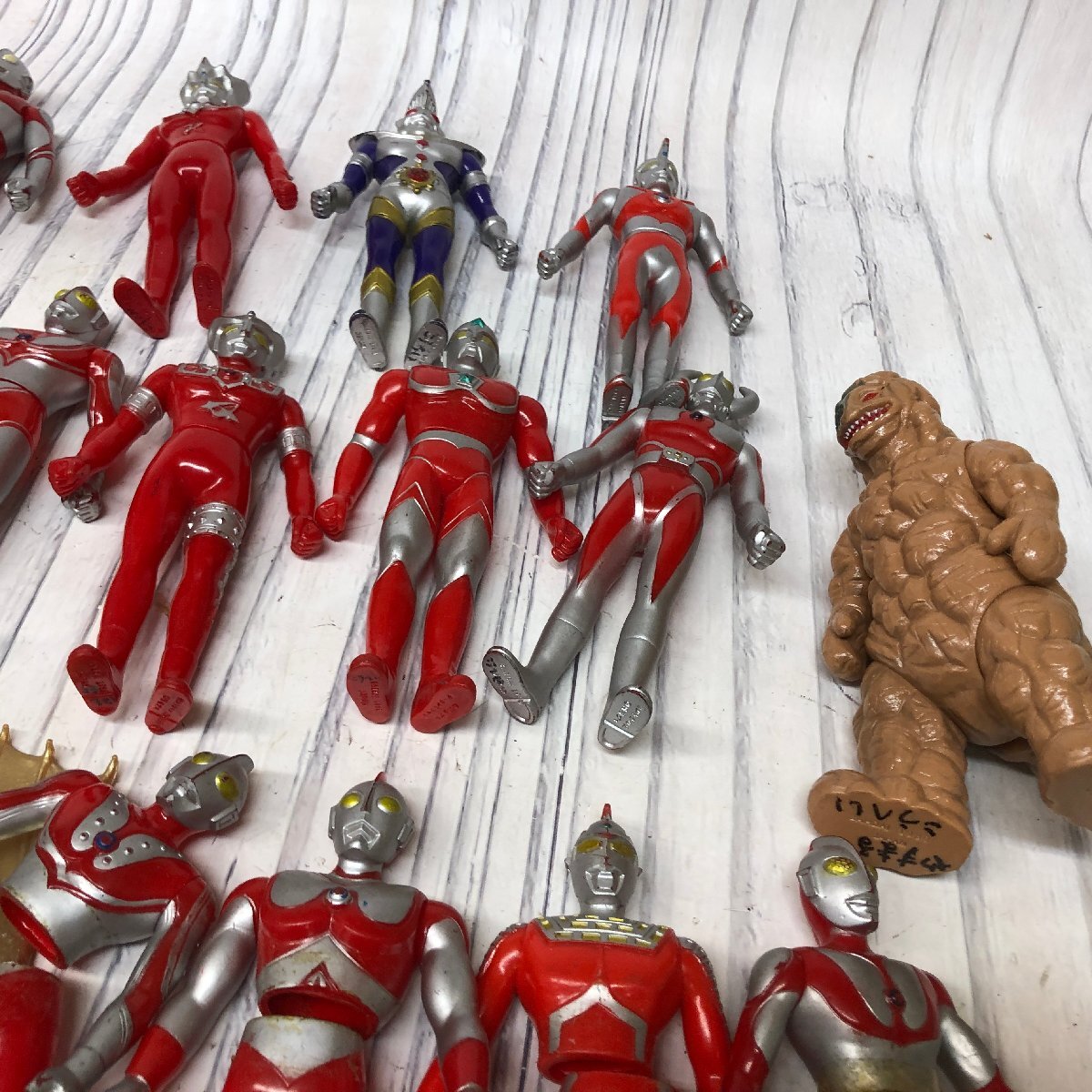 m001 I(60) 当時物 ウルトラマン 怪獣 まとめ エース セブン レオ アストラ ユリアン キング 父 母 AUS 帰ってきたウルトラマン ブルマァク_画像3