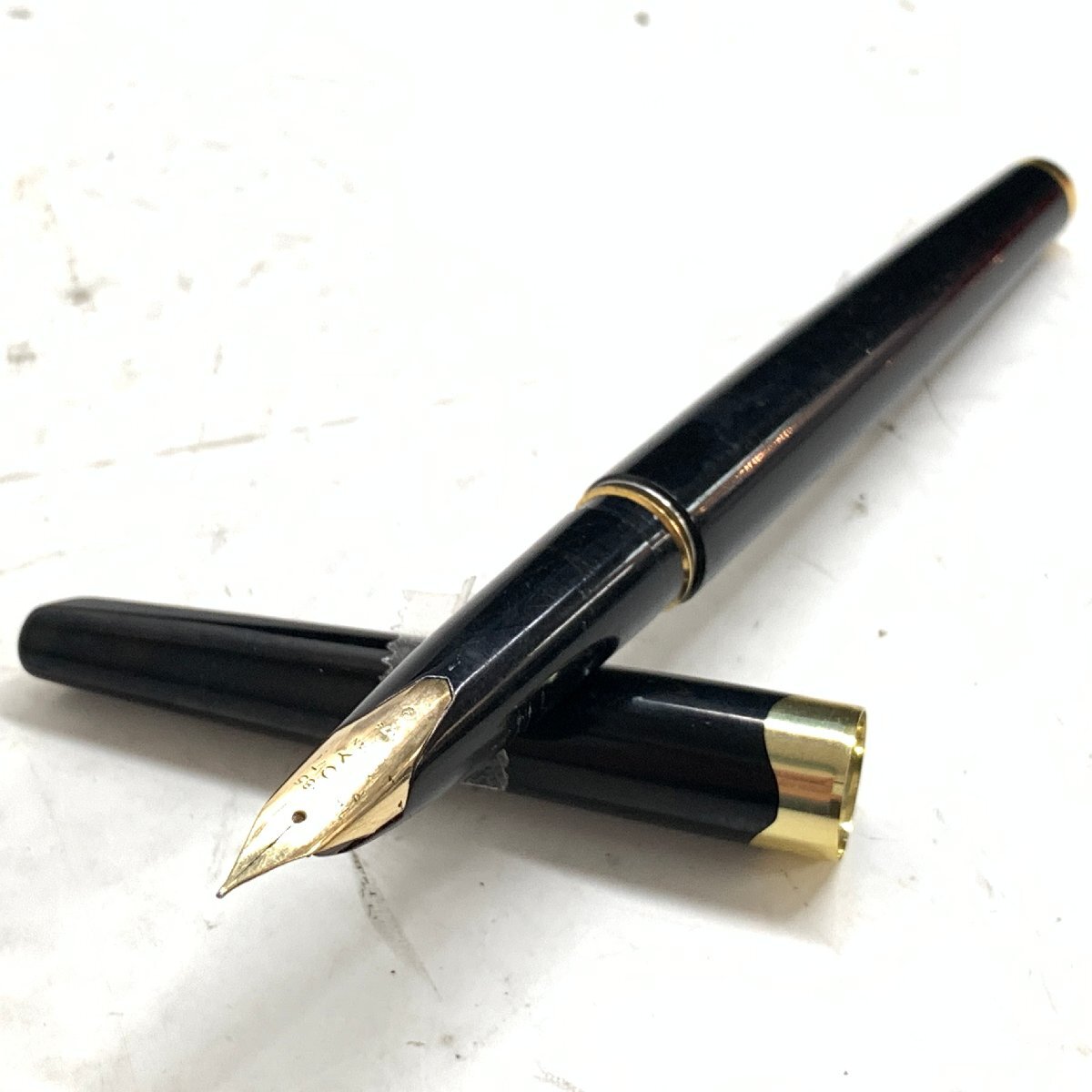 f001 Y1 3. PILOT パイロット PLATINUM プラチナ F ペン先 14K-585 14金 H276万年筆 筆記用具_画像1