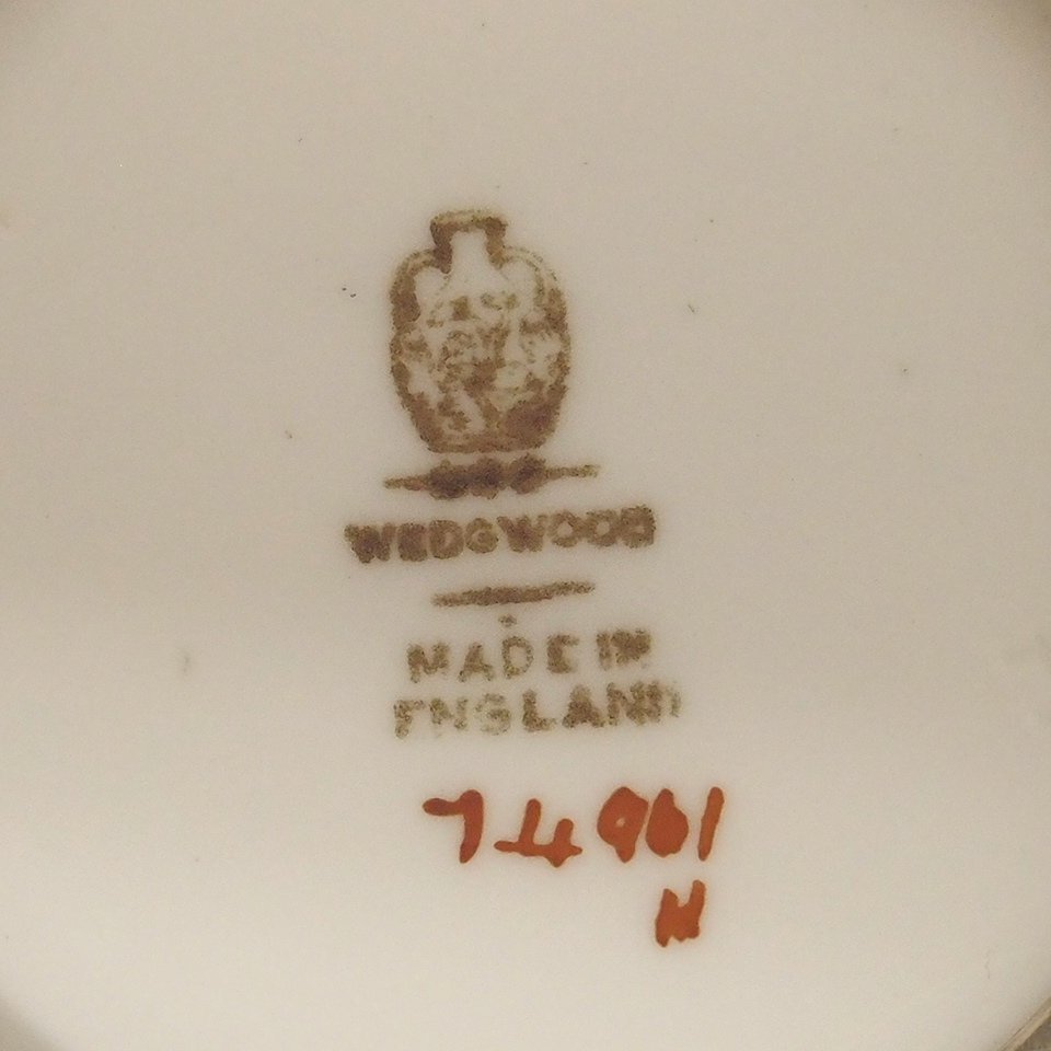 f002 H2 WEDGWOOD ウェッジウッド アンティーク ゴールド カップ&カップホルダー&ソーサー 金彩 銀 スタイリングシルバー コーヒーカップの画像10