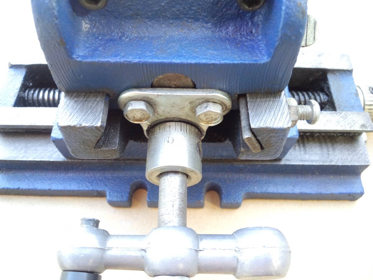  sliding vise vise desk-top type all-purpose garage adjustment therefore . exhibited 1 point thing selling out commodity prompt decision price. 