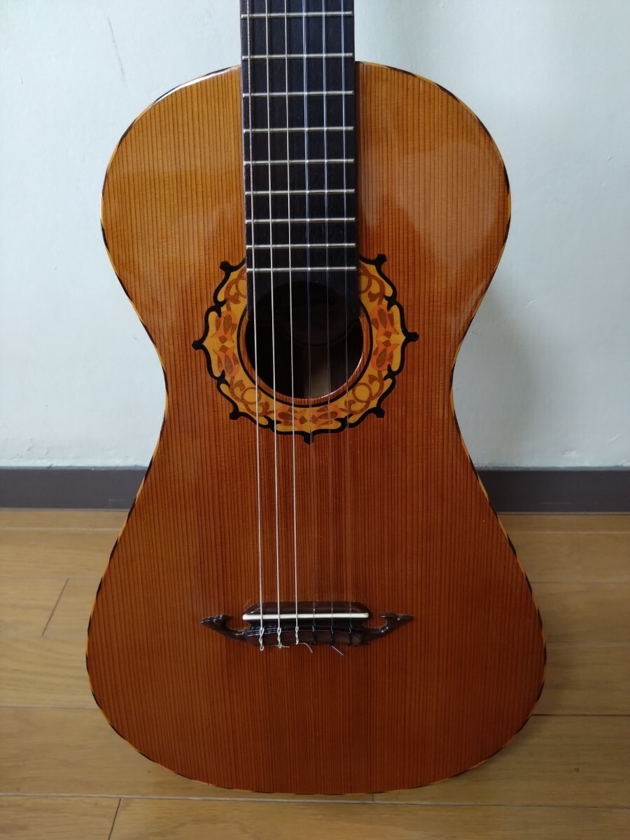 美品[希少]Takeharu Guitar LGT-31B 木曽鈴木バイオリン社製　1970年代 TOP単板　ショートスケール　クラシックギター　専用ハードケース付_画像3