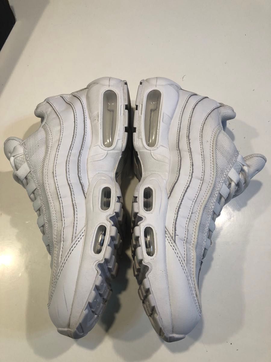 【美品26.0cm】NIKE AIR MAX95 essential