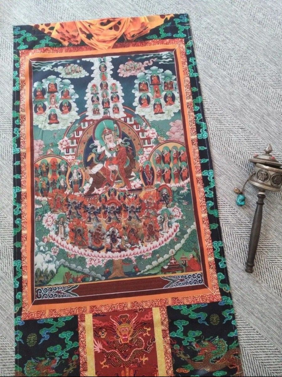 チベット密教仏教　グルリンポチェ　タンカ　タペストリー　仏具仏画仏像曼荼羅