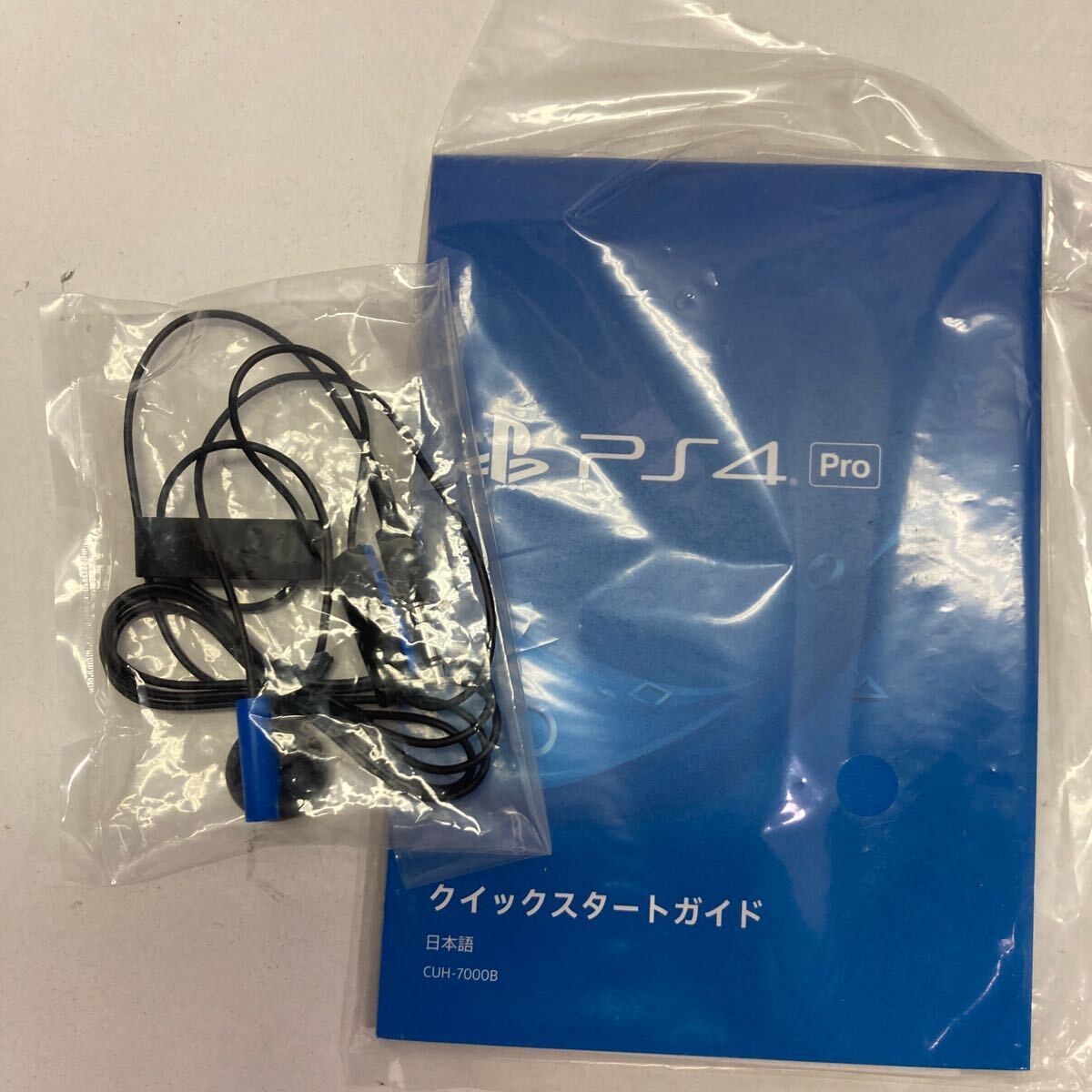 SONY　PS4Pro　本体　CUH-7000B　1TB　ジェットブラック　プレステ4　【中古/動作品】9.60　箱あり_画像6
