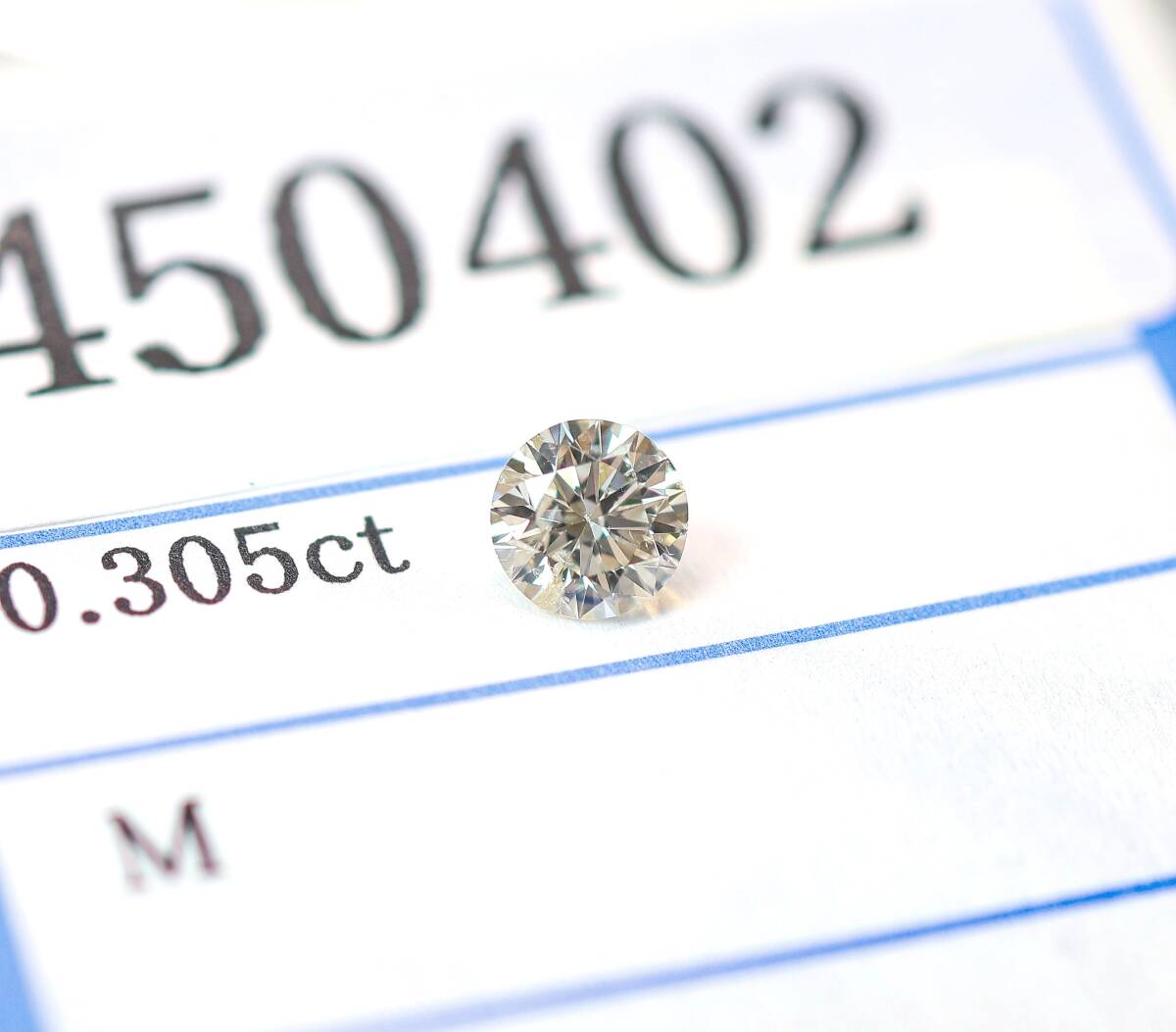 【100円～】0.305ct 天然ダイヤ Mカラー (ナチュラルカラー) I1 VERY GOOD！_画像2