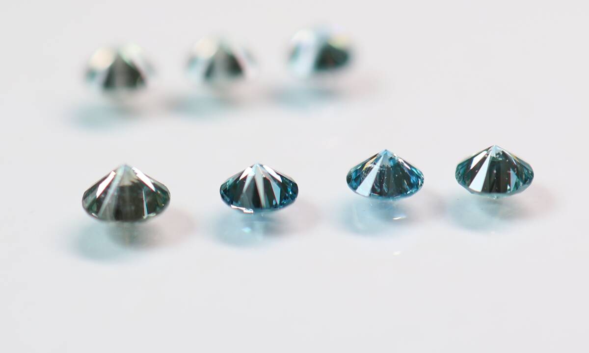 【１００円～】計0.65ｃｔ！7ｐｃ 天然ブルーダイヤ（トリート）_画像4