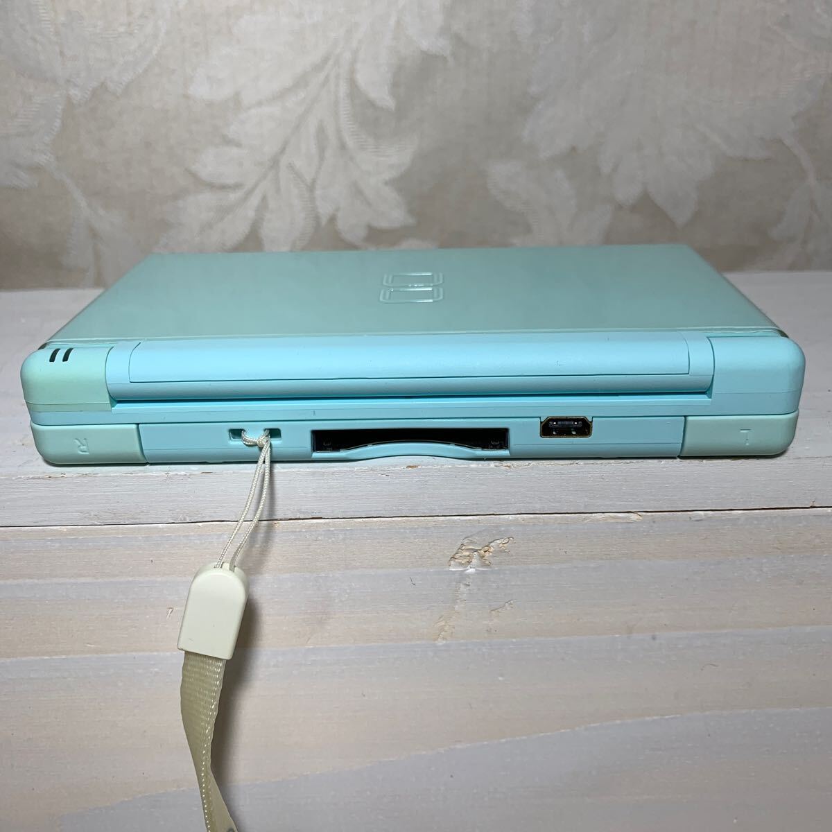 任天堂 Nintendo DS Lite USG-001+専用ACアダプタUSG-002+ソフトnintendogs柴&フレンズ 動作確認済 美品の画像4