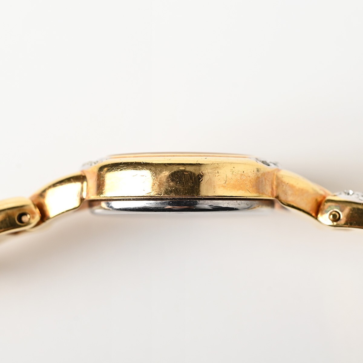 【稼働品】BUCHERER 腕時計 クォーツ 980.639 ラインストーン ゴールドカラー ブッフェラー スイス レディース/婦人の画像6