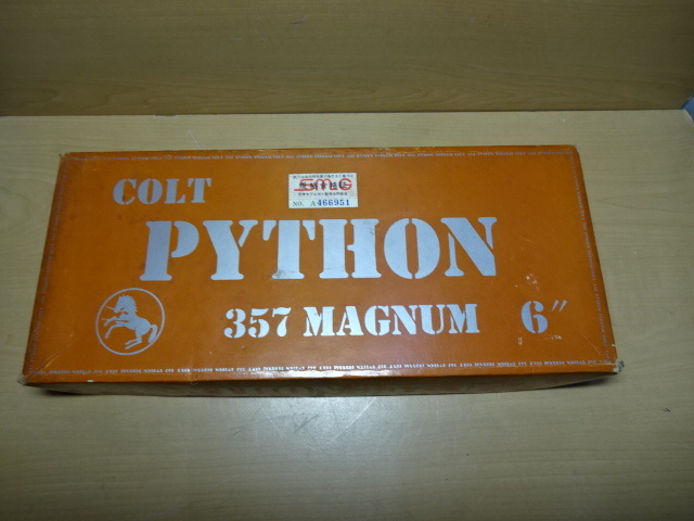  товары долгосрочного хранения модель оружия COLT PYTHON 357 MAGNUM 6 с коробкой 