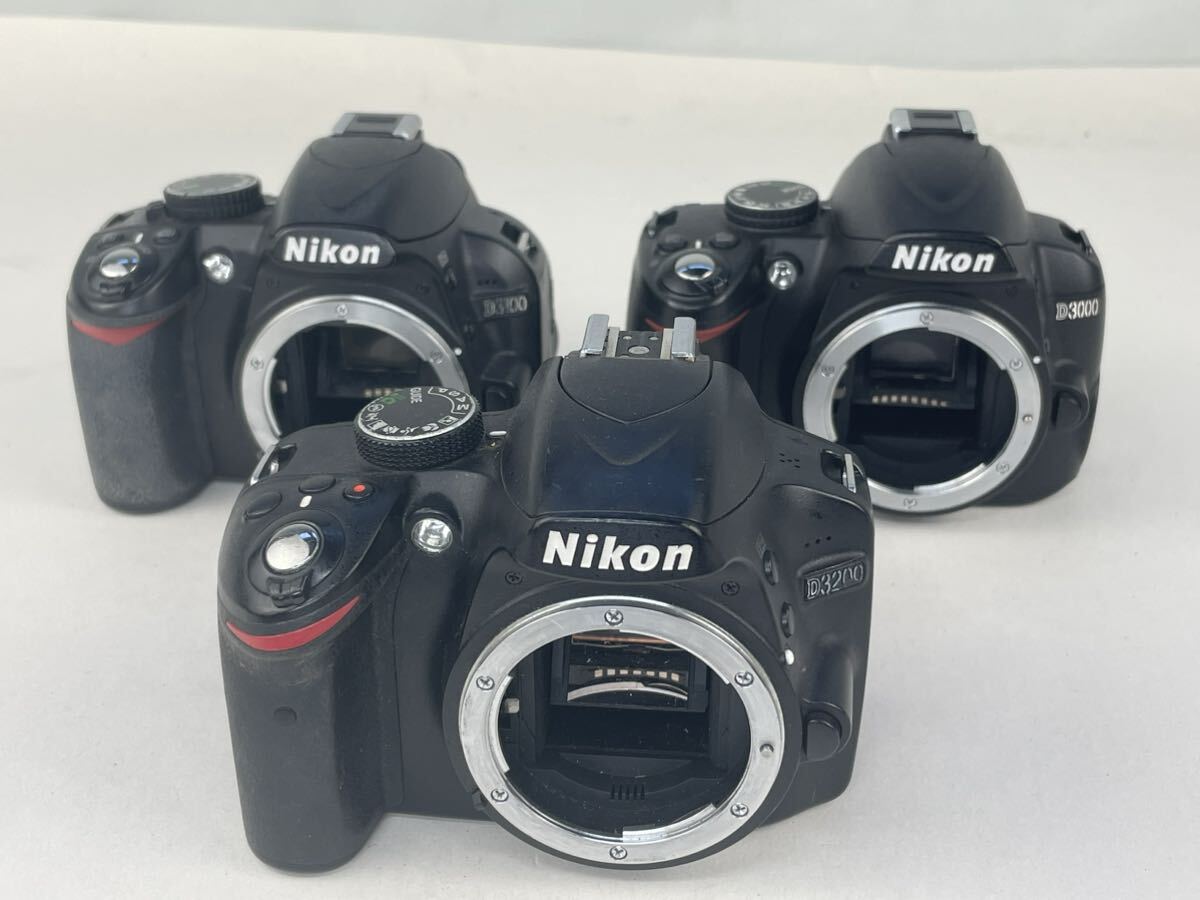 Nikon D3000 D3100 D3200 ボディ 3台 まとめ売り ジャンク I_画像2