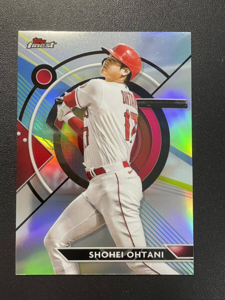 大谷翔平 2023 Topps Finest REFRACTOR リフラクター Shohei Ohtani ドジャース MLBカードの画像1