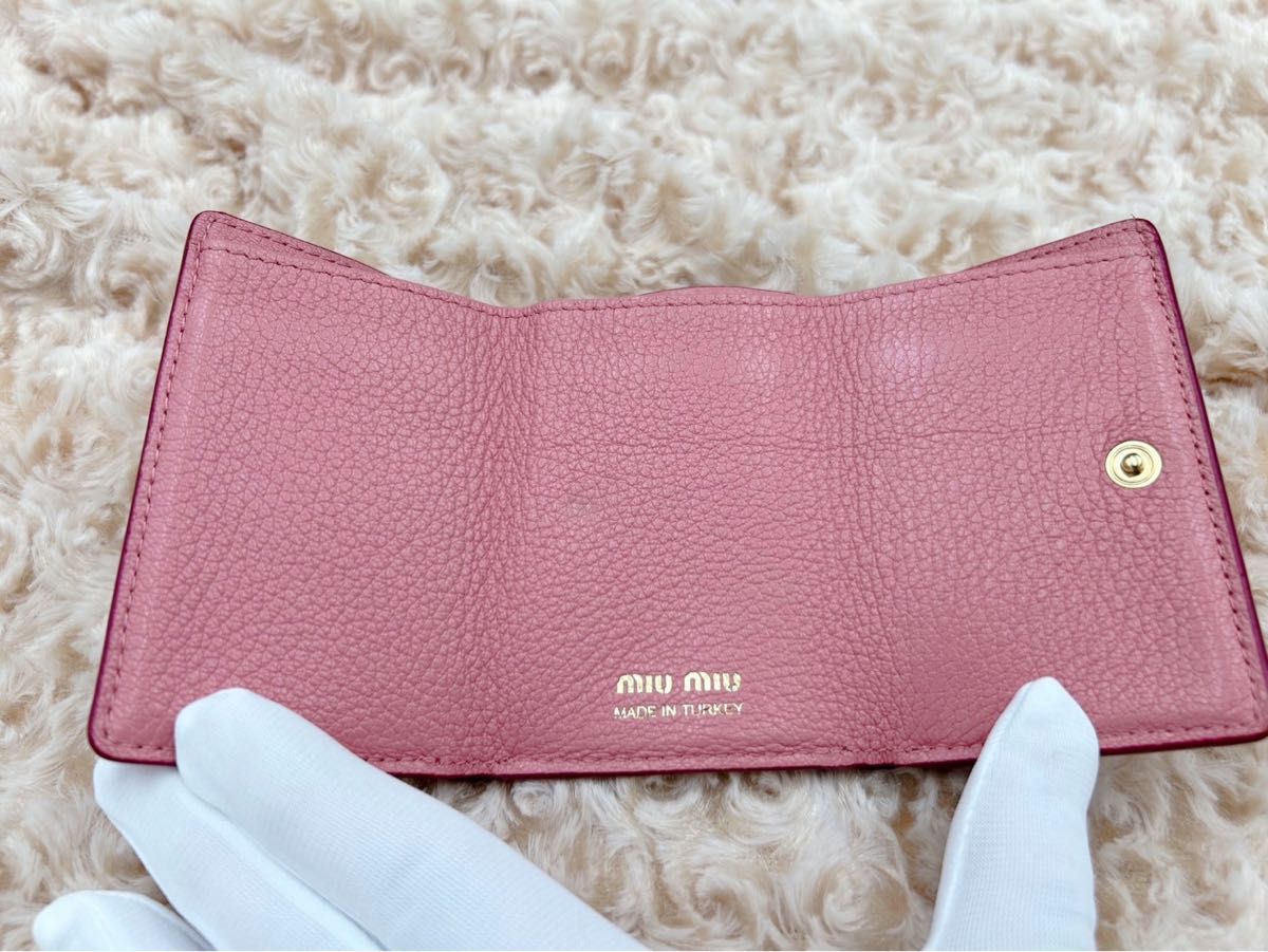 【miu miu】 ミュウミュウ コンパクトウォレット レザー ピンク 短財布