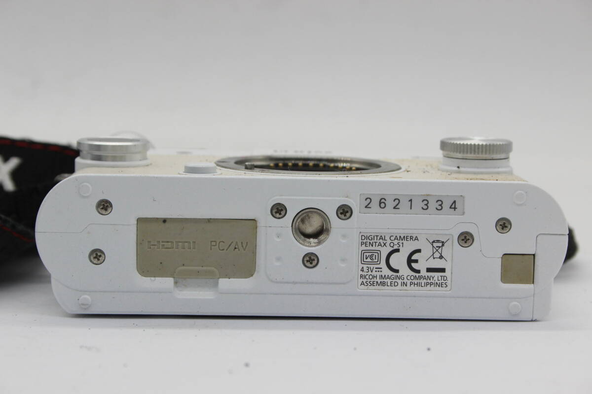 【返品保証】 ペンタックス Pentax Q-S1 ホワイト smc 5-15mm F2.8-4.5 バッテリー チャージャー付き ミラーレス一眼 v663の画像7