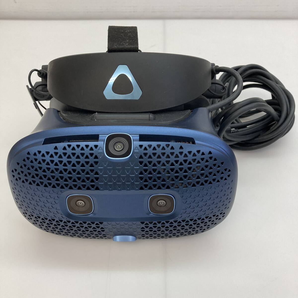 No.5616 ★1円～ 【VIVE】 HTC VIVE Cosmos VRヘッドセット 付属品完備 ジャンク品の画像2