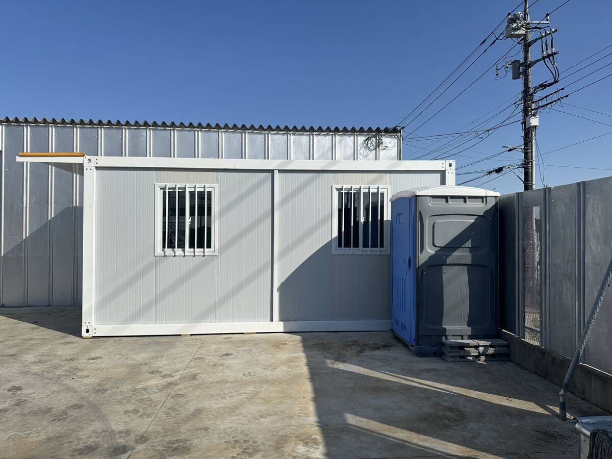 4.5 tsubo construction type house unit house pare hub super container temporary mountain small shop office work place freight container 20FT door 1. window 2. attaching 2T delivery possible 