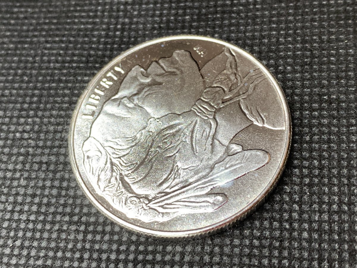 31.1グラム (新品) アメリカ「バッファロー・インディアン」純銀 1オンス メダルの画像6
