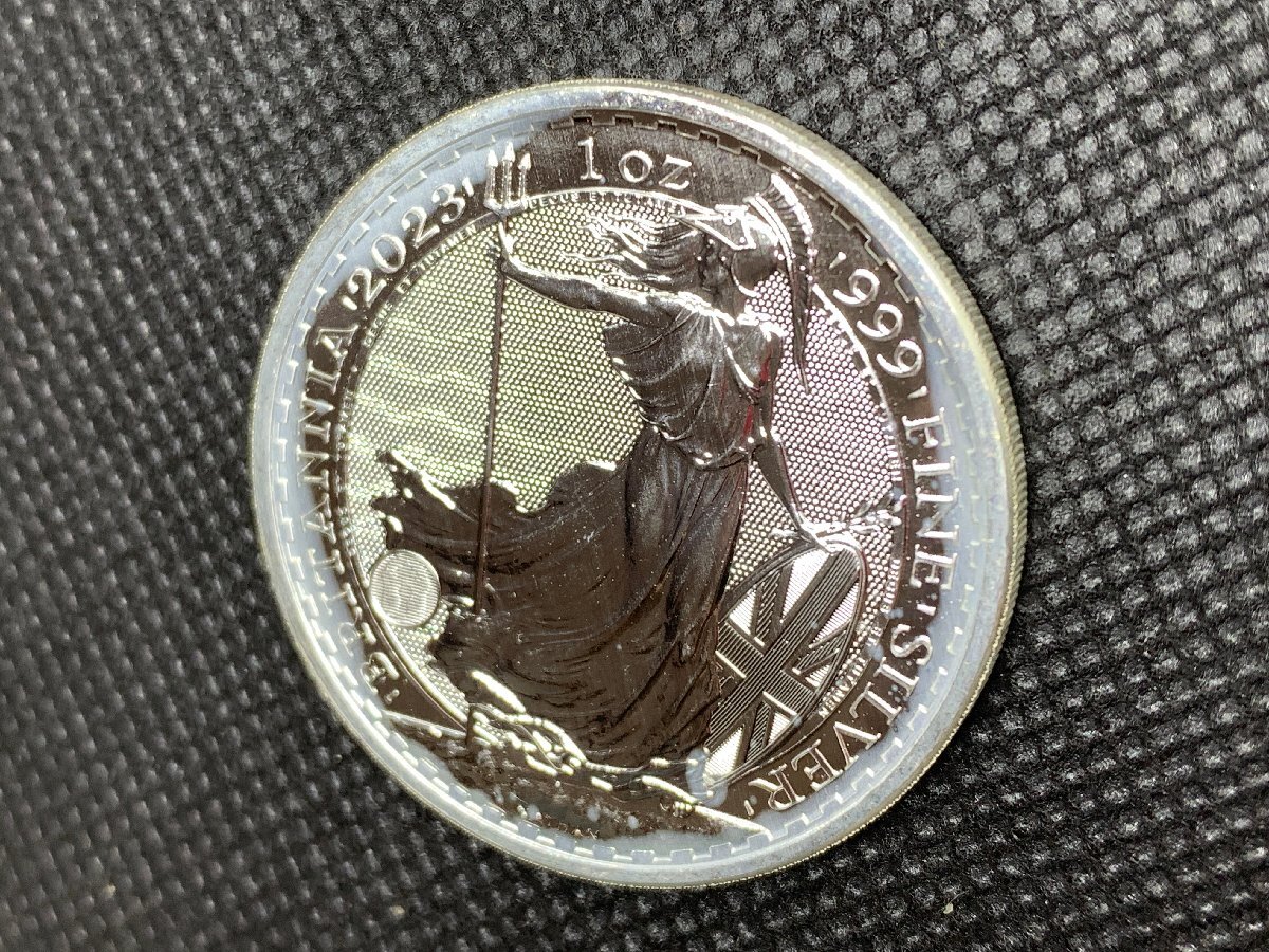 31.1グラム 2023年 (新品) イギリス「ブリタニア」純銀 1オンス 銀貨 (チャールズ3世)の画像3