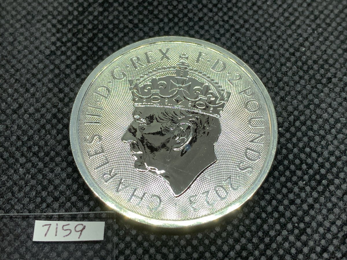 31.1グラム 2023年 (新品) イギリス「チャールズ3世戴冠式記念」純銀 1オンス 銀貨の画像2