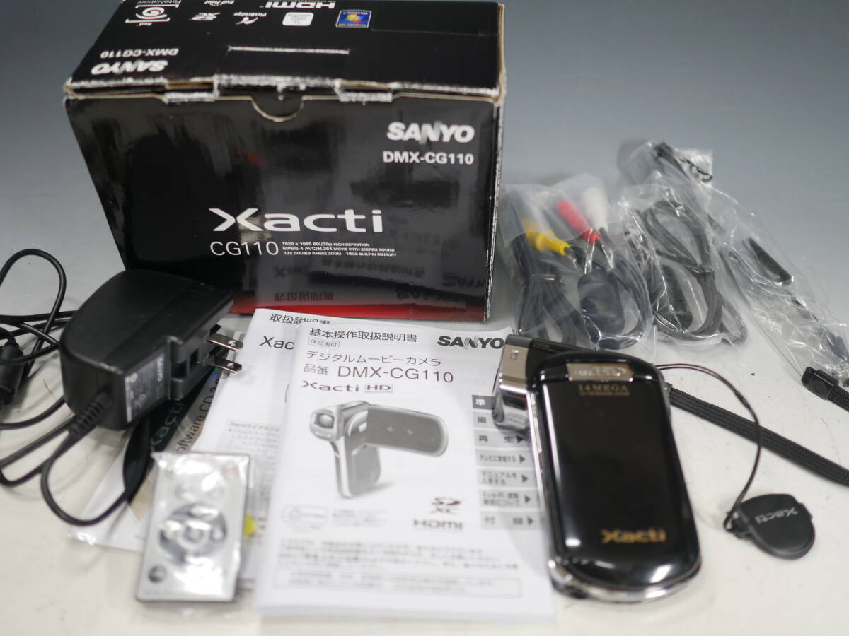 *SANYO[Xacti]DMX-CG110 цифровая видео камера оригинальная коробка * инструкция *AC адаптор приложен Sanyo The kti