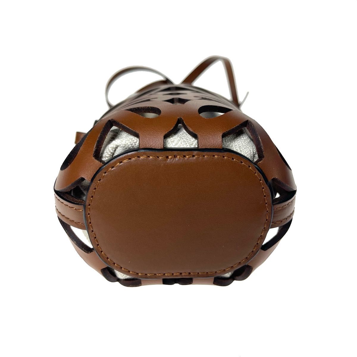 LOEWE アナグラム カットアウトポケット ショルダーバッグ a247 LOEWE アナグラム カットアウトポケット ショルダーバッグ a247