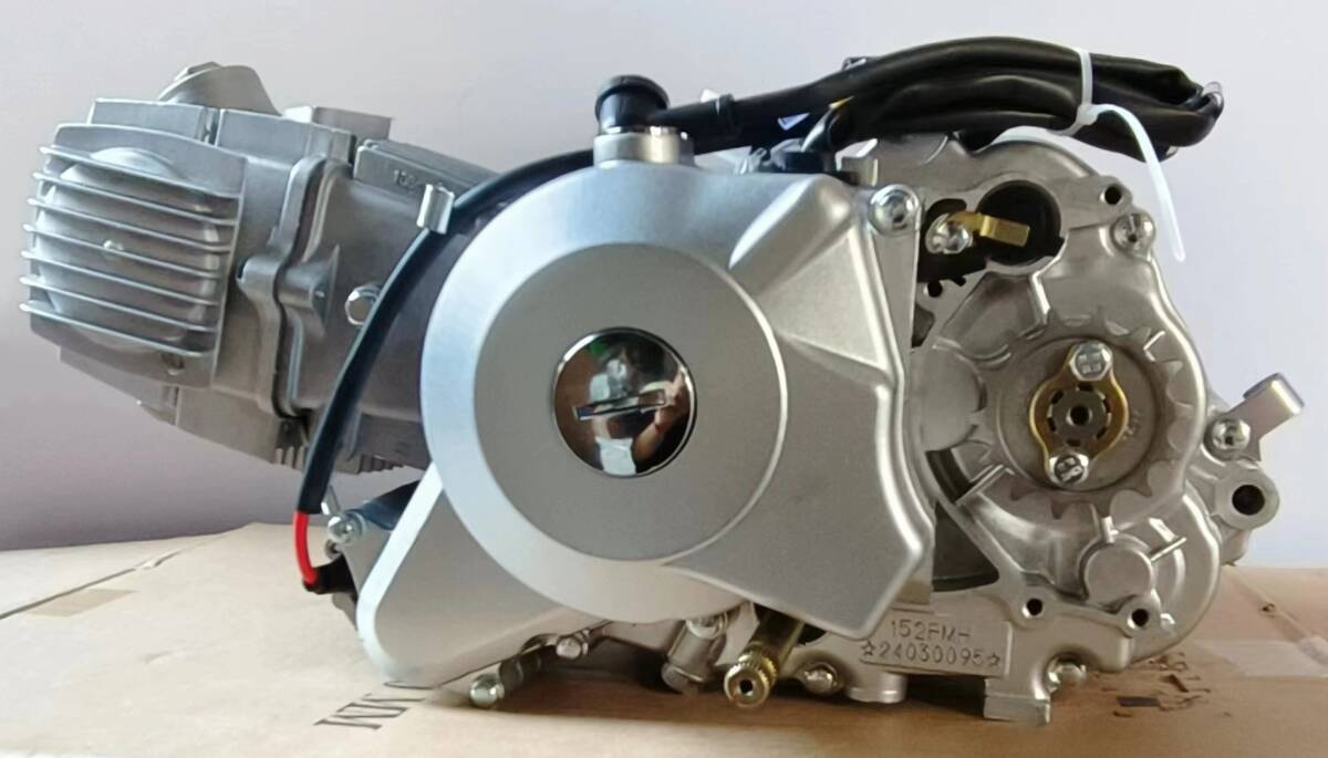 新品エンジン 110㏄ 下置 セルモーター 遠心クラッチ アルミシリンダー バイク モンキー・ゴリラ・ダックス・DAX・カブ ATV_画像2