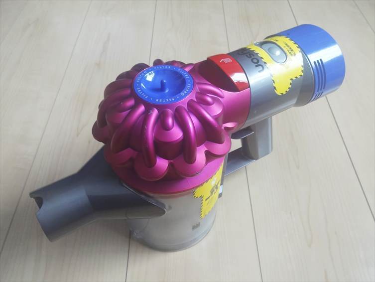 ■中古動作品■可能な限り分解清掃除菌済み■Dyson・ダイソン・コードレス掃除機・Ｖ７・SV１１・バッテリー無し■_画像3