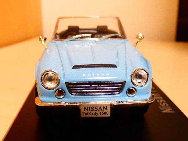 国産名車コレクション 1/43 日産 フェアレディ 1600 1967 水色 nissan fairlady アシェット 旧車 クラシックカー ミニカー ＴA_画像4