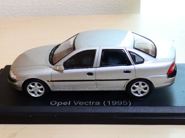 国産名車コレクション 1/43 オペル ベクトラ opel vectra 1995 シルバー アシェット 旧車 クラシックカー ミニカー Ｔ1_画像3