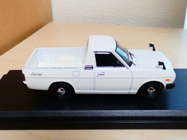 国産名車コレクション 1/43 日産 サニー トラック 1971 nissan sunny truck 白 アシェット 旧車 クラシックカー ミニカー 303_画像4