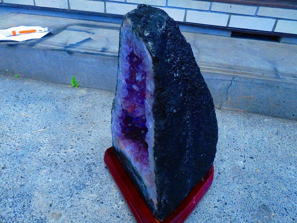 urug I production super a little over power * super power *urug I production * natural crystal gem * amethyst dome super huge 24.5kg* height 460mm*TK1511