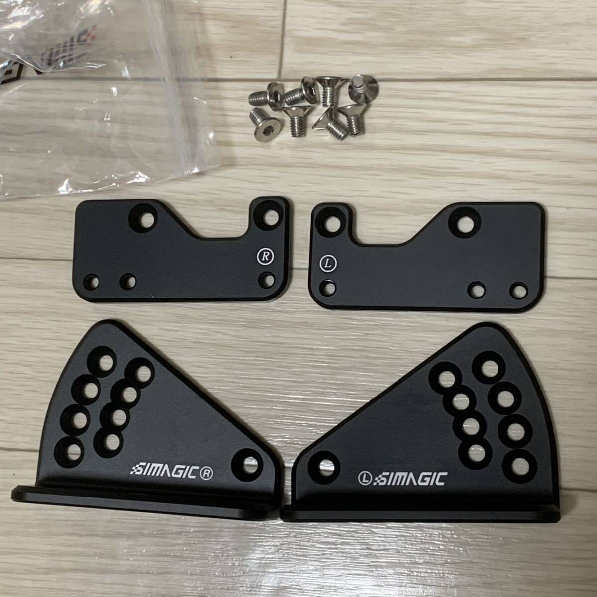 Simagic Alphaシリーズ マウントブラケット ホイールベースマウント