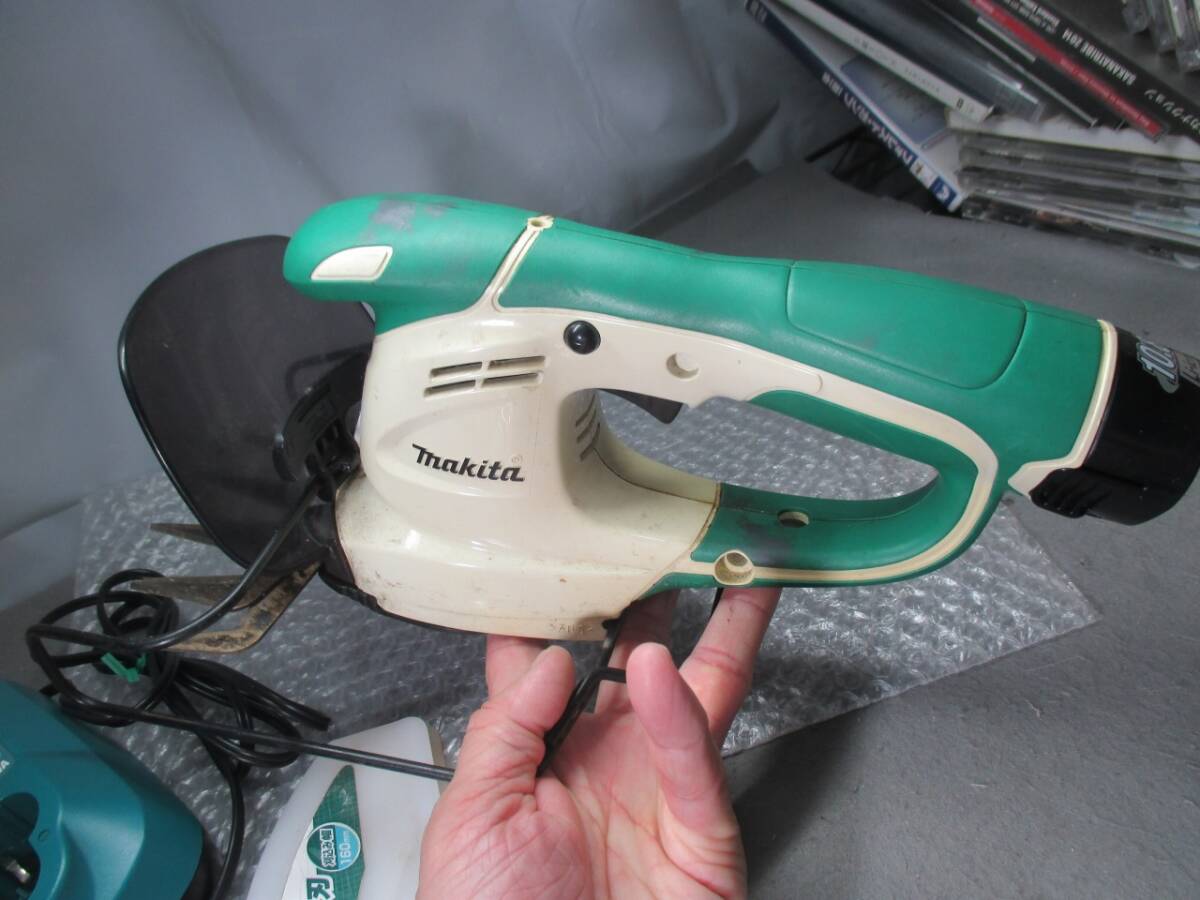 [# lawn grass raw barber's clippers Makita MUM164D 10.8V operation OK]*